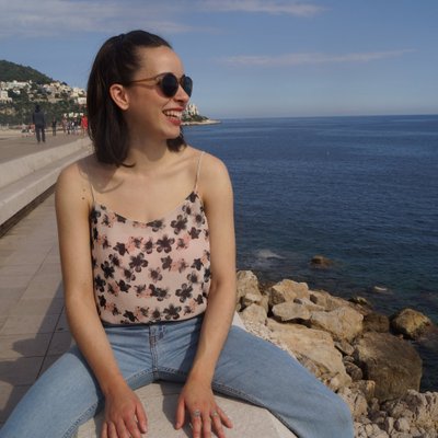 Profile Picture of Elisa Fernández (@Lily_Flowers_) on Twitter