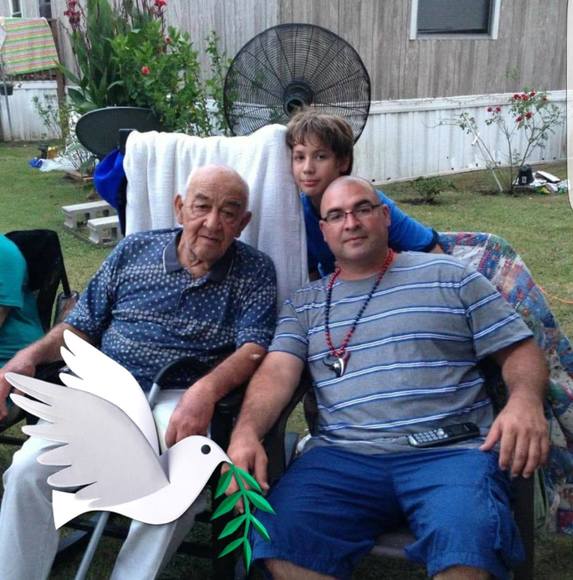 Profile Picture of Leonard Hernandez (@leonardherna802) on Poshmark