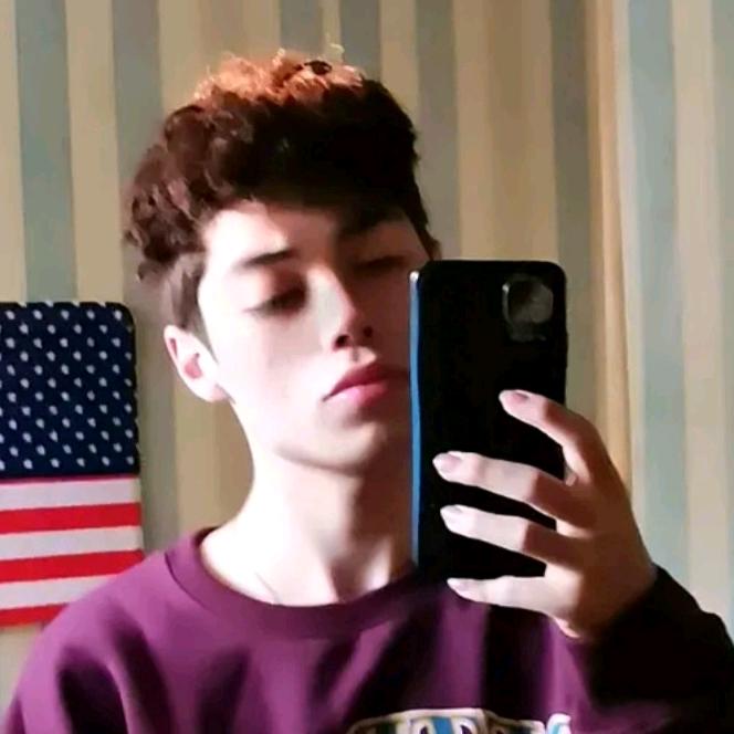 Profile Picture of @carlosbloom (@carlosbloom01) on Tiktok