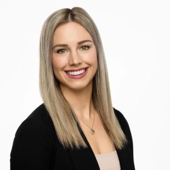 Profile Picture of Marilyne Rousselle (@marihochey) on Poshmark