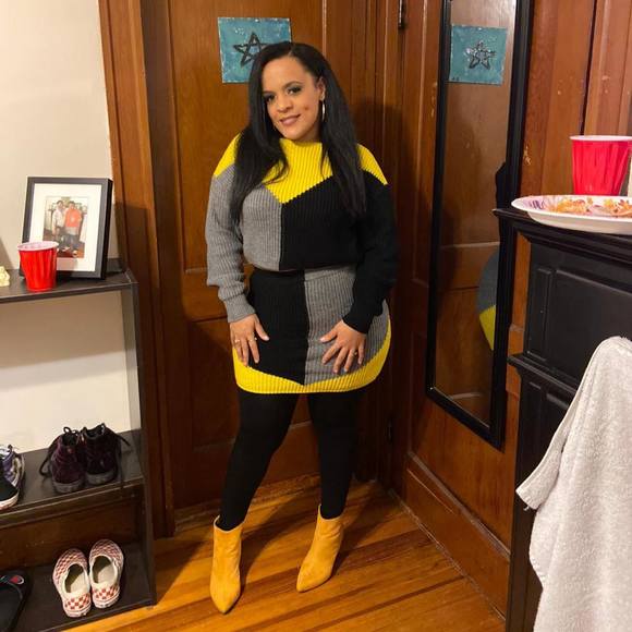 Profile Picture of Angie Almanzar (@aa_34) on Poshmark