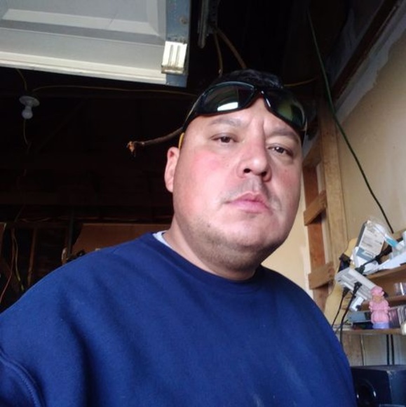 Profile Picture of Javier Robledo (@jrobledo2625) on Poshmark