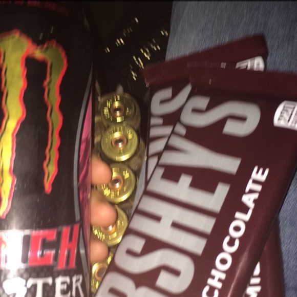 Profile Picture of San Mitchekk (@samboyyy) on Poshmark