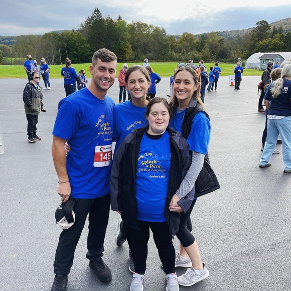 Profile Picture of Stephen Donohue (@steviedonss) on Poshmark