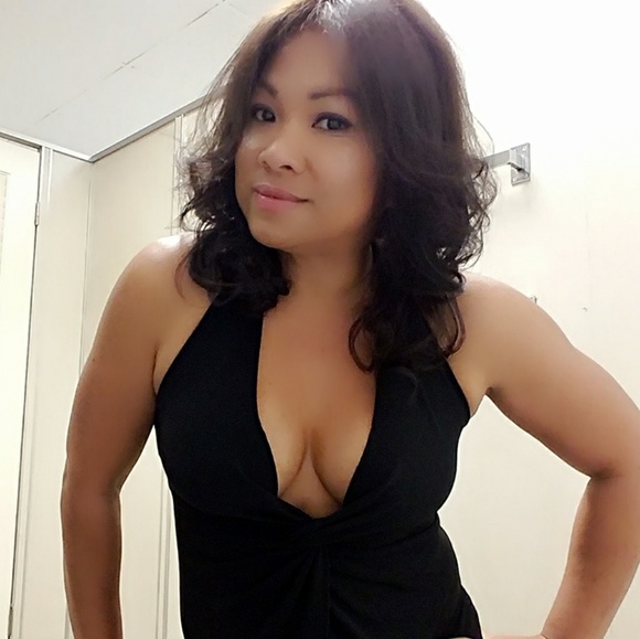 Profile Picture of Gina Pearson (@gmpears68) on Poshmark