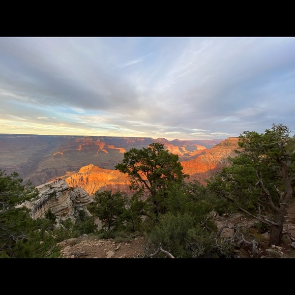 Profile Picture of Brandon Abell (@brandonabell343) on Poshmark