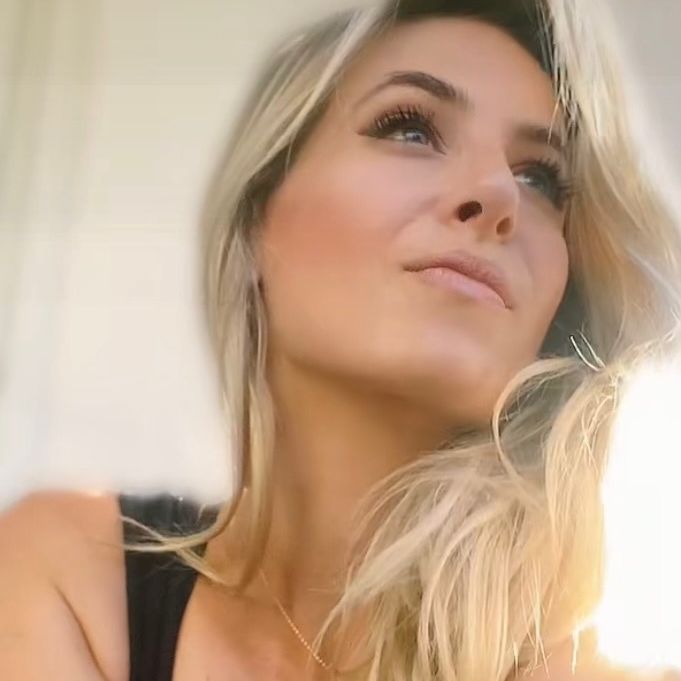 Profile Picture of Audrey Cmn (@audreycmn) on Tiktok