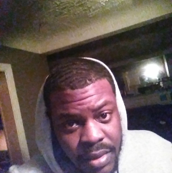 Profile Picture of Teddy Lamont watson (@teddy415) on Poshmark