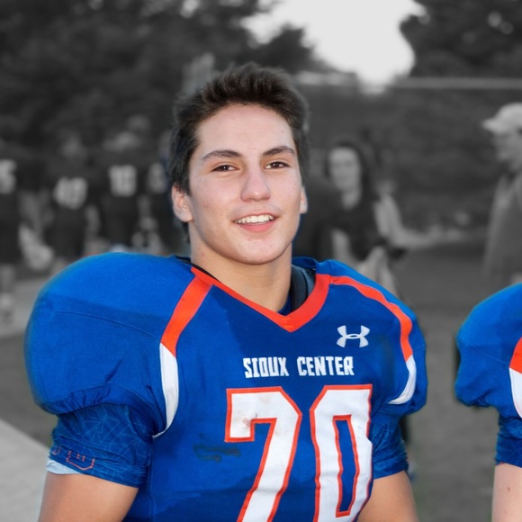 Profile Picture of Jesse Jara (@jessejara1) on Poshmark