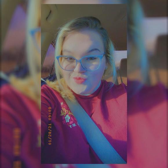Profile Picture of Caycee Jean (@caycee_cb) on Poshmark