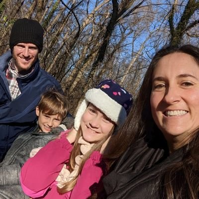 Profile Picture of Elizabeth Holt (@MrsHoltWW) on Twitter