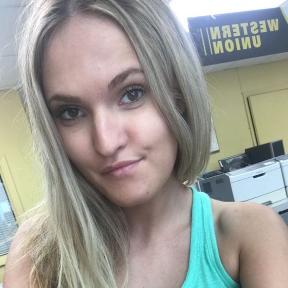 Profile Picture of Weronika Marciniak (@wmarciniak) on Poshmark