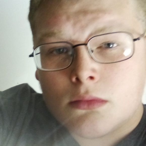 Profile Picture of Tim Curry (@timcurry7118) on Poshmark