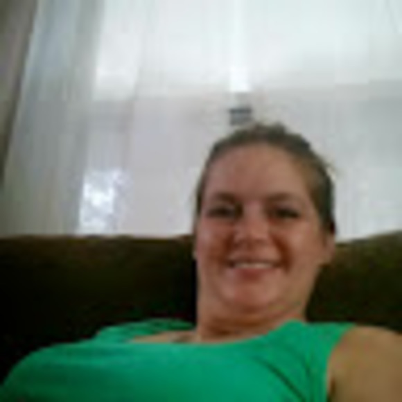 Profile Picture of Liberty Crumbs (@mmburdette21) on Poshmark