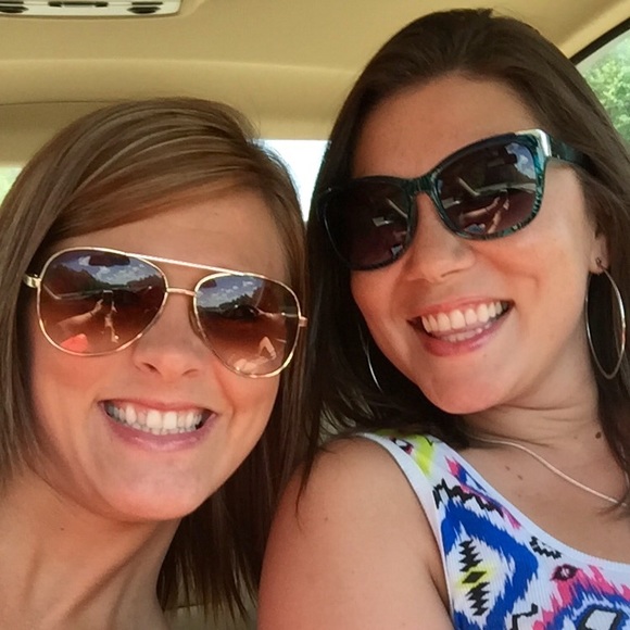 Profile Picture of Alex Golden (@balsleylady27) on Poshmark