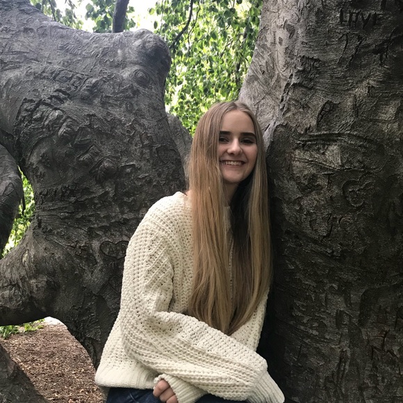 Kaylee Stumbo - Poshmark Profile Picture of Kaylee Stumbo (@kastumbo) on Poshmark