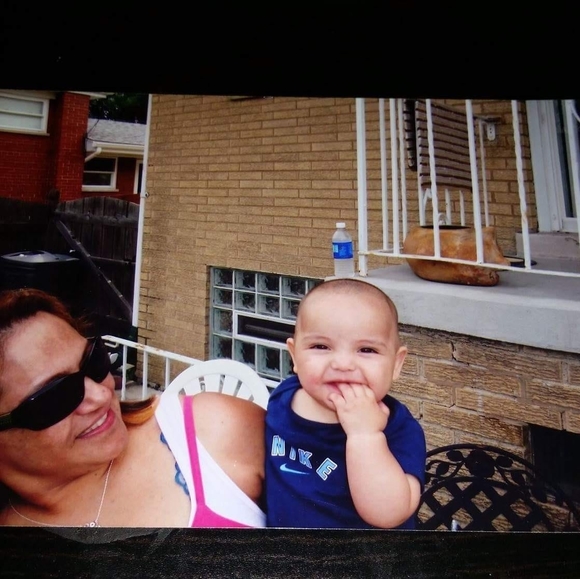 Profile Picture of Sandra Hollandsworth (@doramaria65) on Poshmark