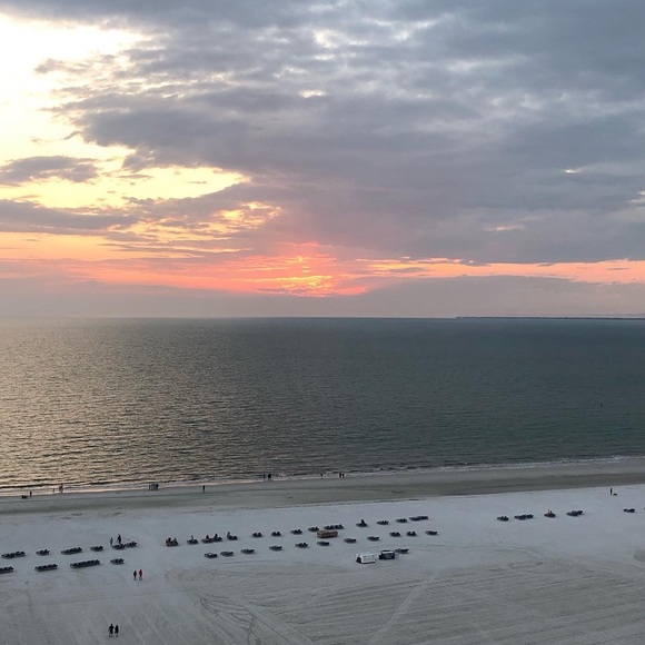 Profile Picture of Paige Darsow (@paigedarsow) on Poshmark