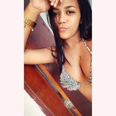 Profile Picture of Emanuelle Pereira ❤ (@Emanuel54157570) on Twitter