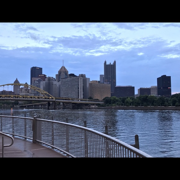 Profile Picture of Thomas Bosworth (@et13871741) on Poshmark