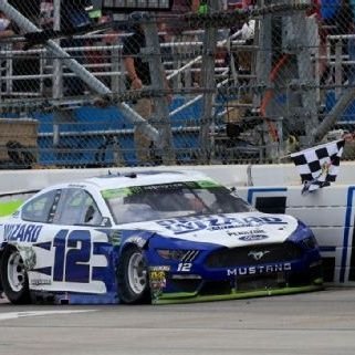 Profile Picture of Pat Apperson (@loosebolt17) on Twitter