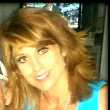 Profile Picture of Rachel Legan (@rachellegan) on Twitter