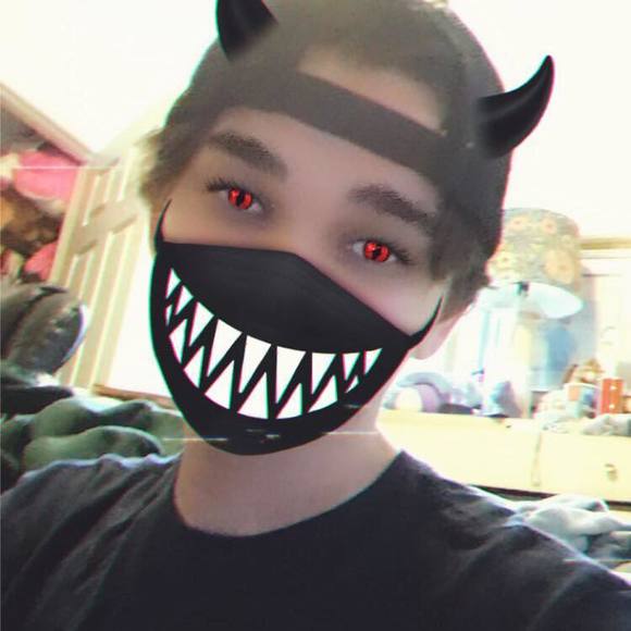 Profile Picture of Joey Hashemi (@joeyhdettle) on Poshmark