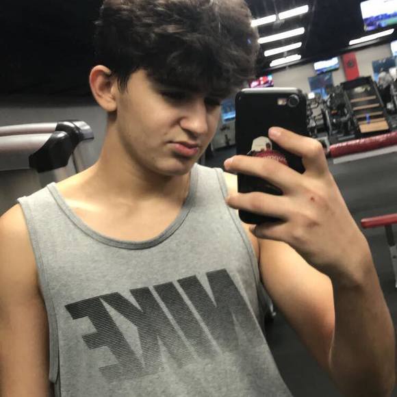Profile Picture of Ali Rizk (@ali_rizk) on Poshmark