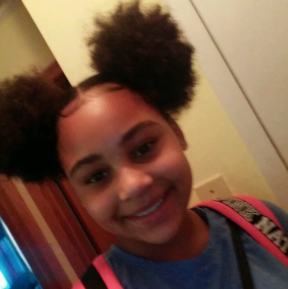 Profile Picture of Ed-lilla Demeritte (@lele_baybii2004) on Poshmark