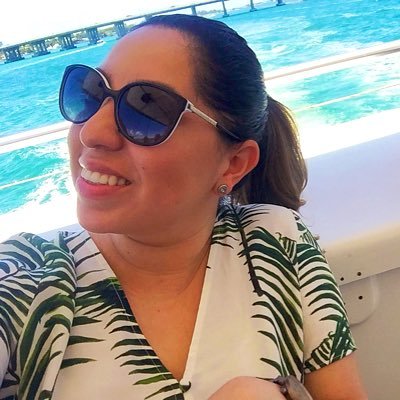 Profile Picture of Lily Monroy (@lilym10) on Twitter