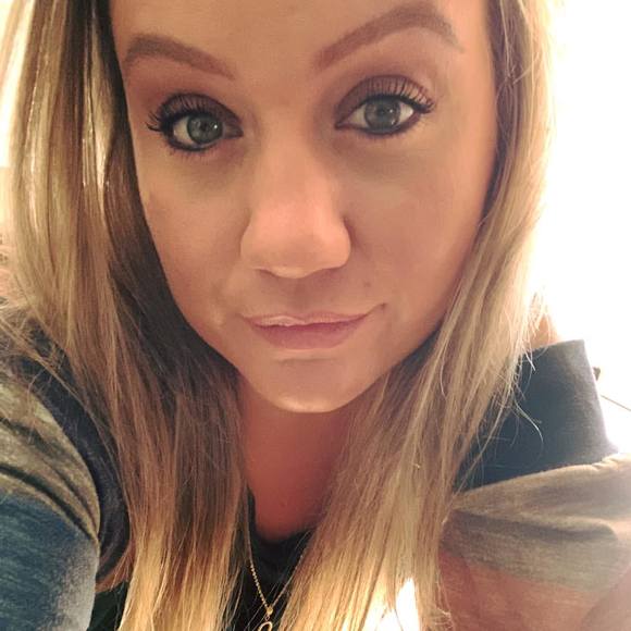 Michaela Vandale - Poshmark Profile Picture of Michaela Vandale (@babygirl07655) on Poshmark