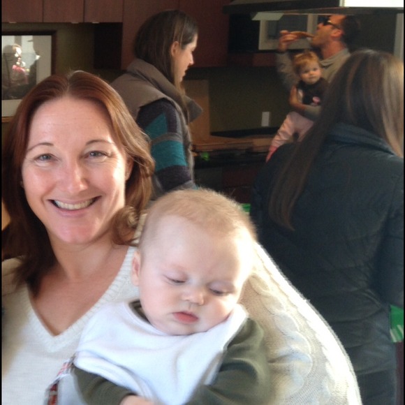 Profile Picture of Robyn Bilauca (@rdb78) on Poshmark