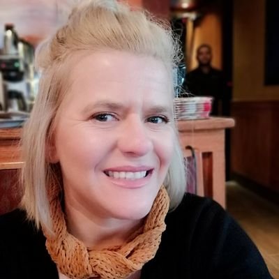 Profile Picture of Stacey Howarth (@stacey30h) on Twitter