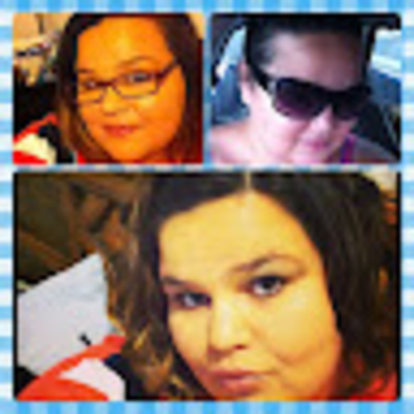 Profile Picture of Geanie Bragg (@geanie_bragg) on Poshmark