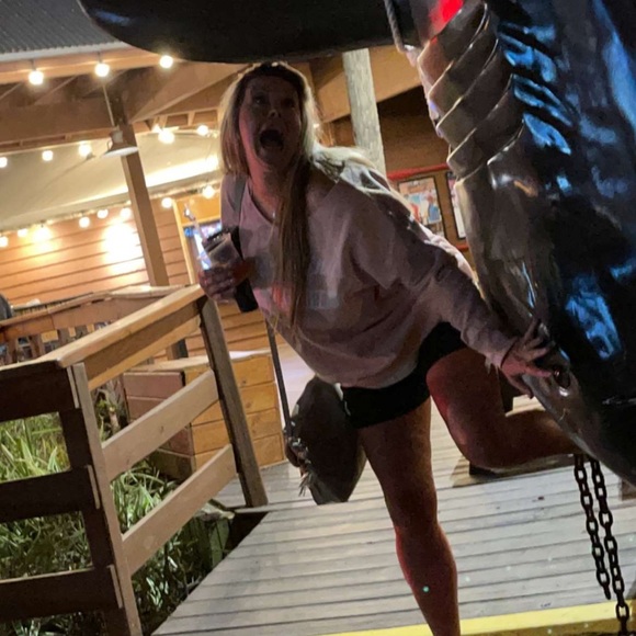 Sheila Kruty - Poshmark Profile Picture of Sheila Kruty (@sheilakruty) on Poshmark