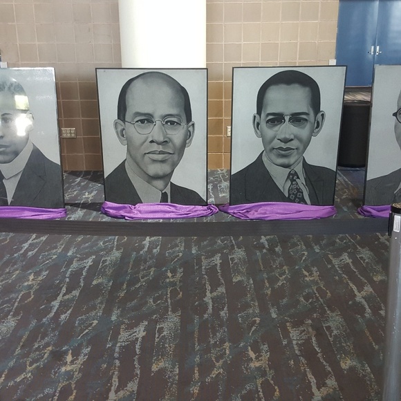 Profile Picture of Greg Blount (@gblount329) on Poshmark