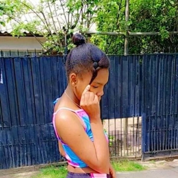 Profile Picture of Chamie Pretty (@edwinepretty89) on Poshmark