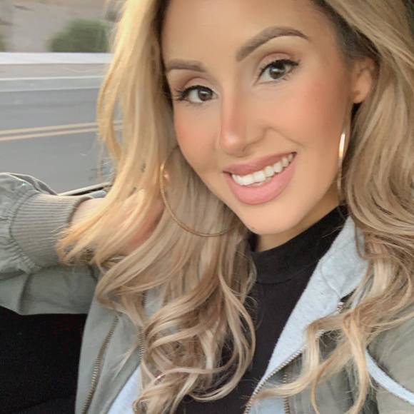Profile Picture of Brianna Lucio (@briannalucio) on Poshmark