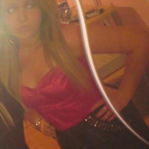 Profile Picture of Lauren Lloyd (@lozox) on Myspace