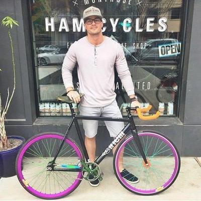 Profile Picture of Dustin Rowe (@DustinWRowe) on Twitter