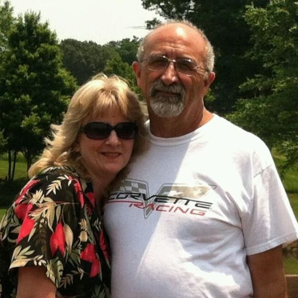 Profile Picture of Beth Cerniglia (@bethcerniglia) on Poshmark