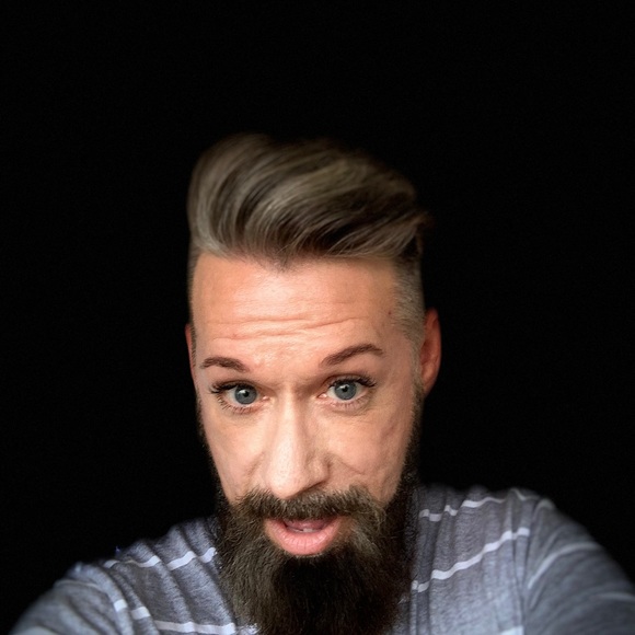 Profile Picture of Stephen Mcallister (@steviebub) on Poshmark