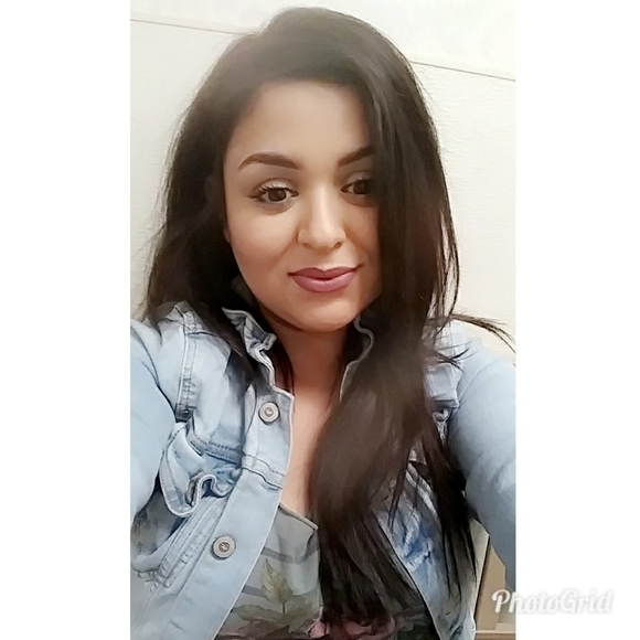 Profile Picture of Patty Alvarez (@paattyy91) on Poshmark