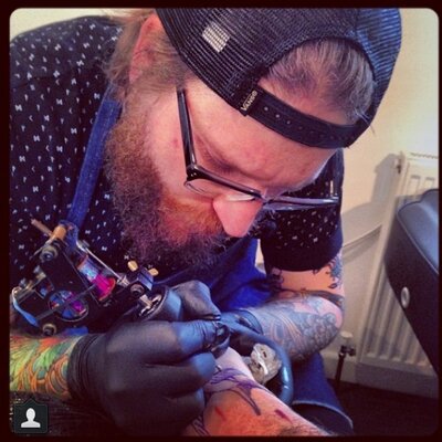 Profile Picture of @richardlazenby (@RichBlackAnchor) on Twitter