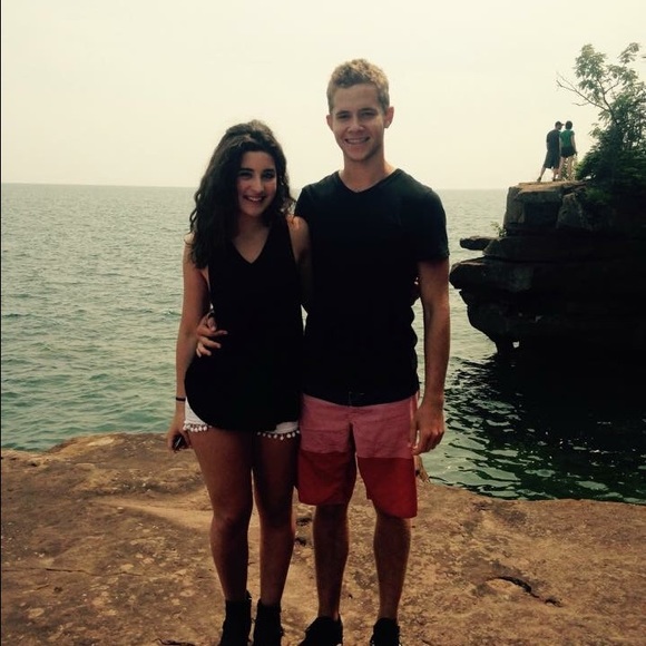 Profile Picture of Phillip Smith (@phillipsmith328) on Poshmark