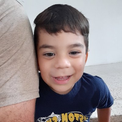 Profile Picture of Carlos J. Celis (@carloscelis09) on Twitter