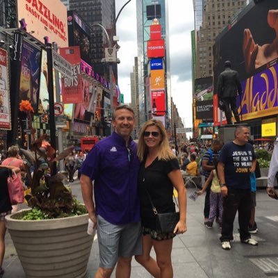 Profile Picture of Kelly OConnor (@im4thefrogs) on Twitter