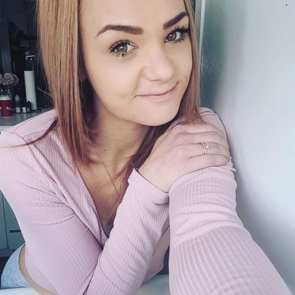 Profile Picture of Danielle Ritchie (@danielleritc455) on Poshmark