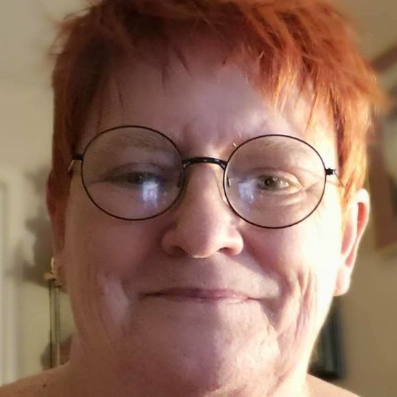 Profile Picture of Sandi Boorman (@angel_1317) on Poshmark