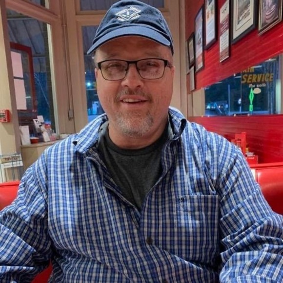 Profile Picture of Van Huffaker (@vanhuffaker) on Poshmark